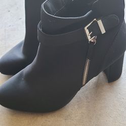 NEW Size 11 Black Boots