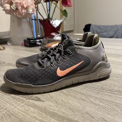 Women’s Nike Running Shoes Size 8