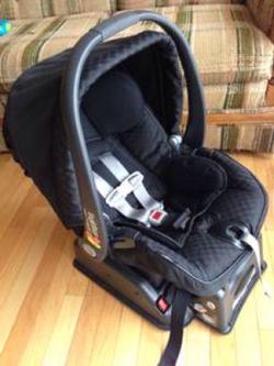 Peg perego car seat with 2 bases