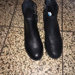 Sorel  Women Boots New  Size 8 Black 