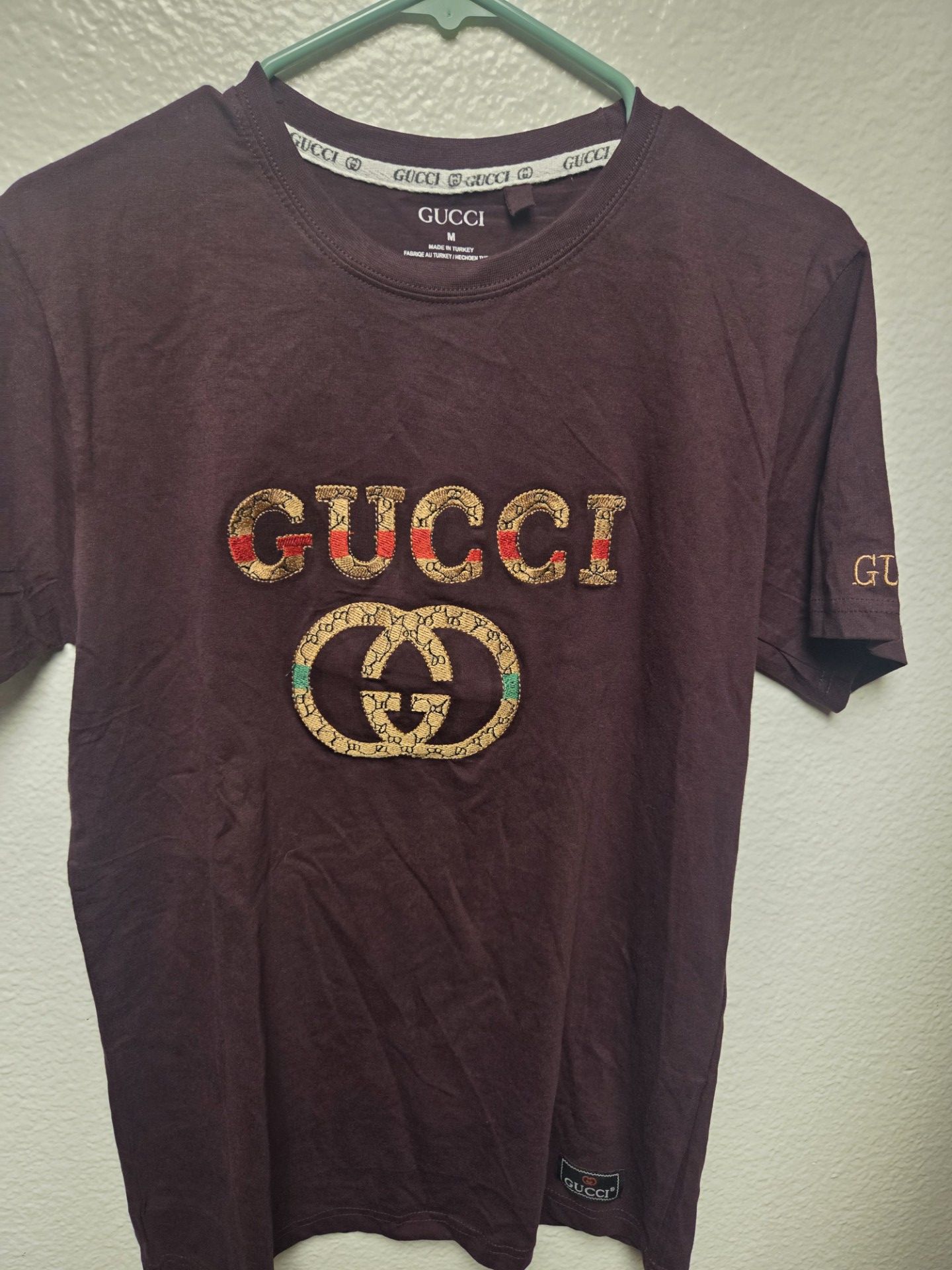 Gucci Logo Shirt Made In turkey* size M make me an offer