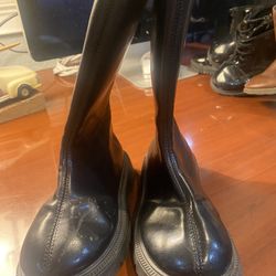 Girl's Boots Size 1.5  