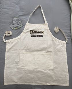 “Retirement” Apron & Plaque
