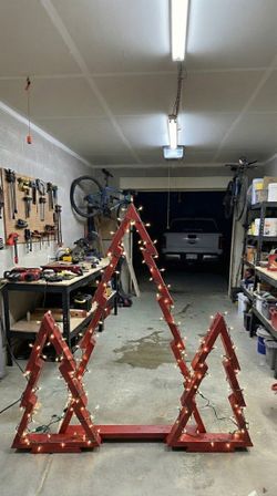 Don't Wait Till Christmas! Great for the Porch Or Yard!