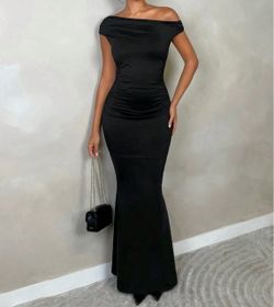 Black Formal Sleeveless Dress