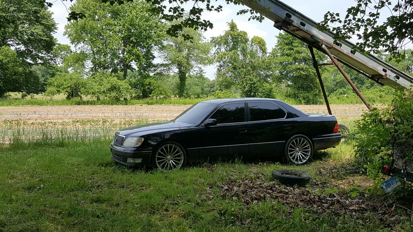 1999 Lexus LS 400