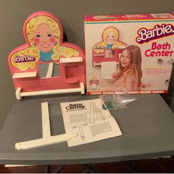 RARE 1980 Barbie Bath Center NIB!