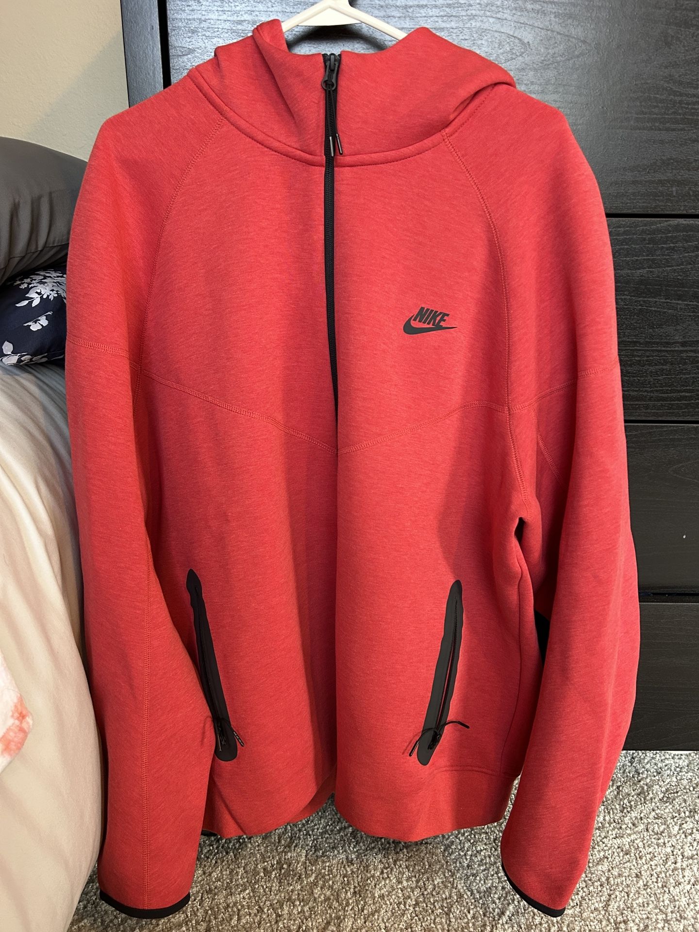 Nike men’s Tech Fleece Size XXL