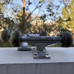 Independent Hollow 139mm Trucks With Redz And Pig Wheels