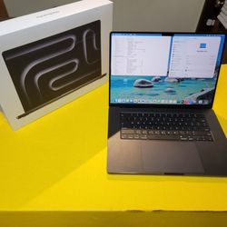 Macbook Pro  2024 M4 16 inch 24GB Ram 500GB