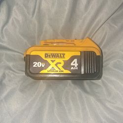 Dewalt 20v XR - 4 AH battery