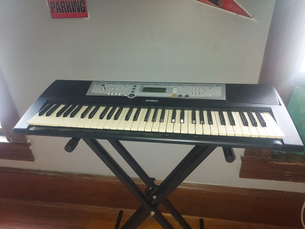 61 Key Yamaha Keyboard