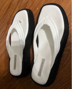Gianni Bini Women's White/Black  Sandals fits 9-10 Sizes