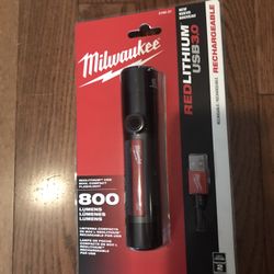 Milwaukee Rechargeable Flashlight Usb 3.0 800 Lumens $40 Firm 