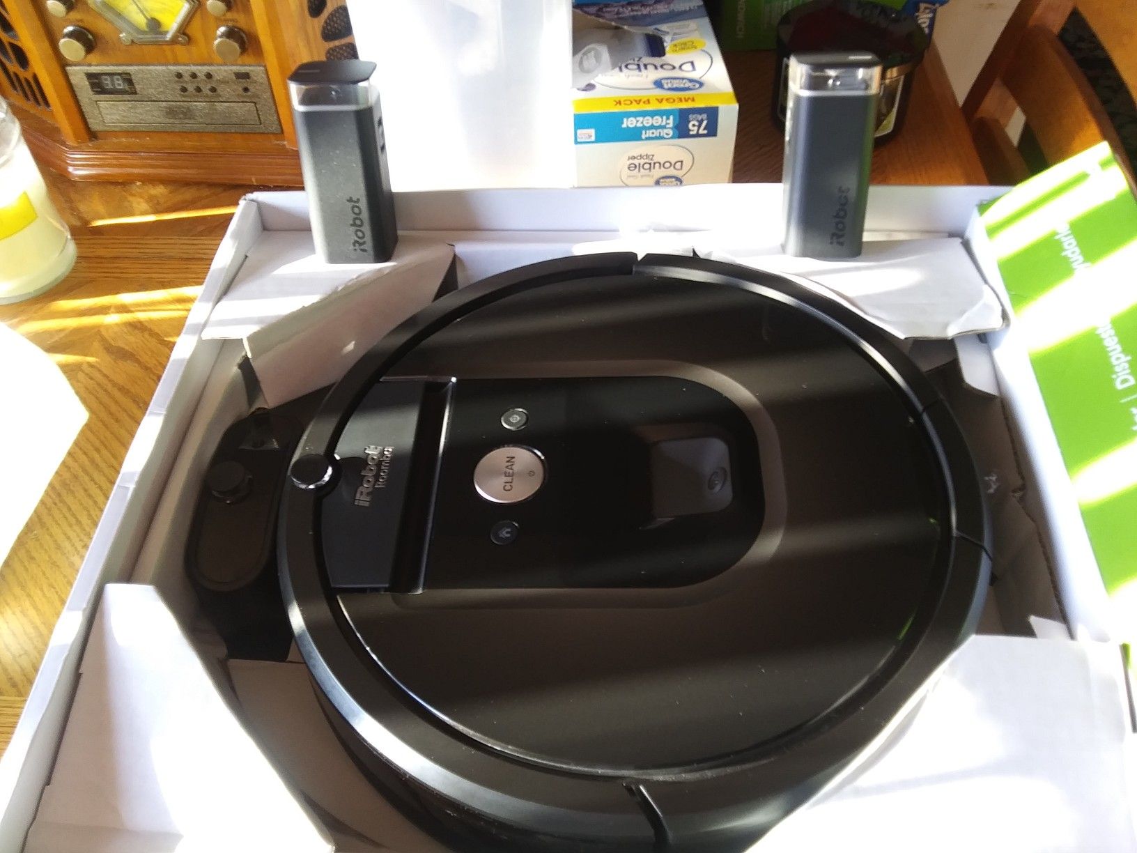 This is the Roomba 980 like new mint condition