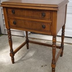 Antique Kenmore Sewing Machine - GREAT CONDITION