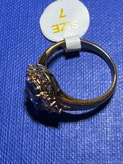 Lab created sapphire on a double 12k gold plated band Gold-Tone Blue Stone Cluster Ring Size 7