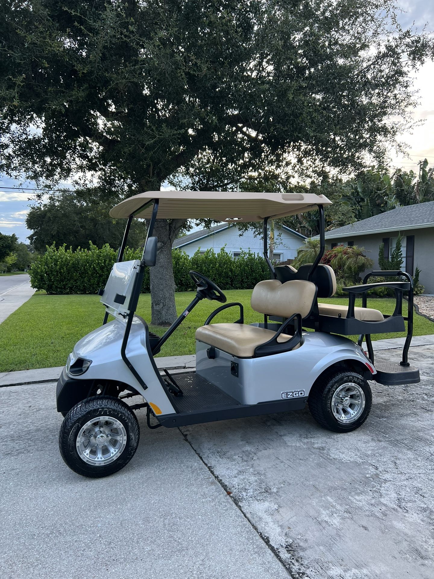 2019 EZGO TXT Valor 