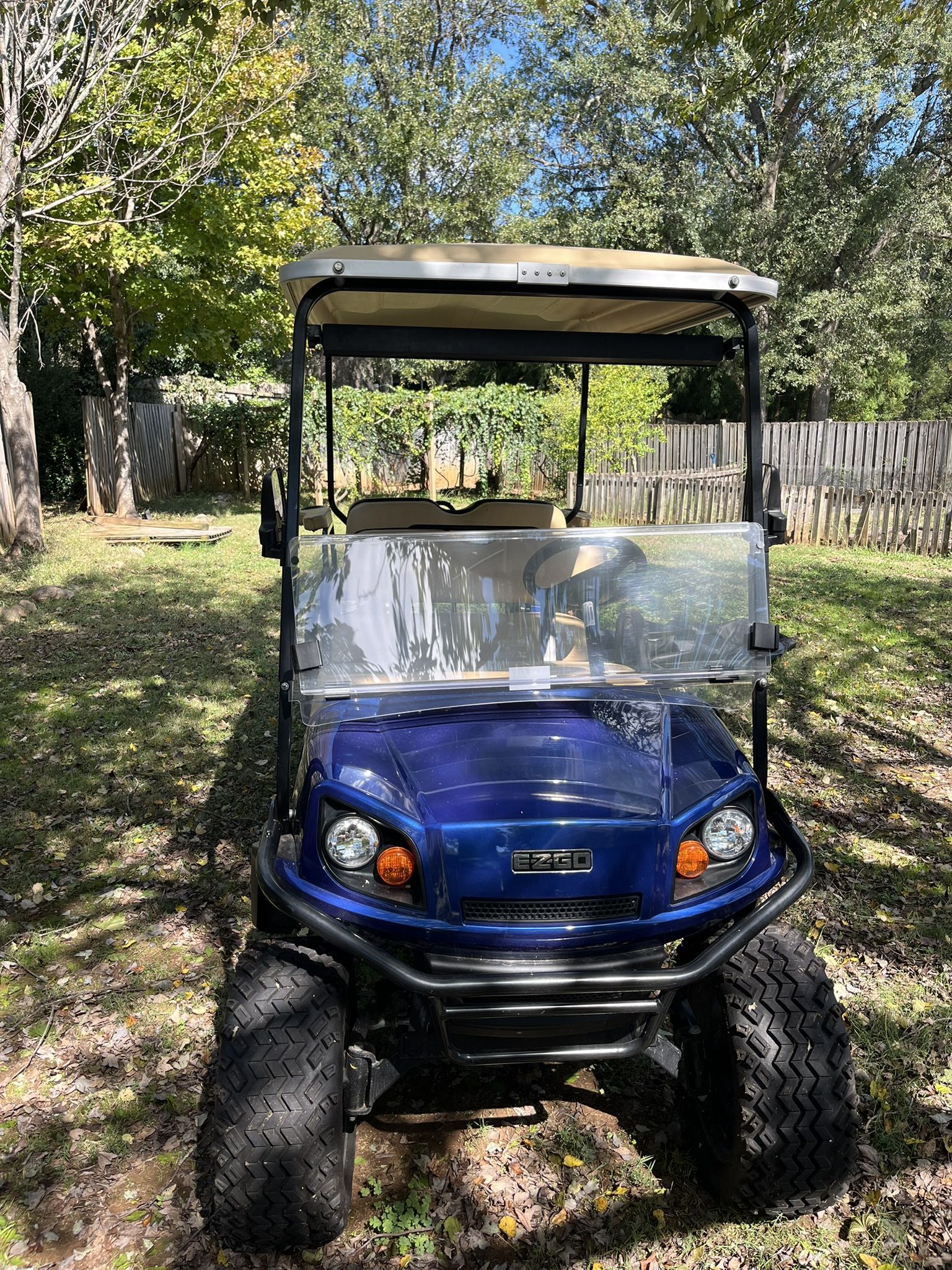 2019 EZ-GO - Gas Golf Cart (6-Seater)