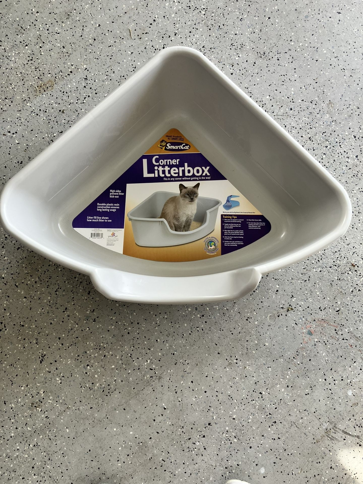 Brand New Corner Litter Box