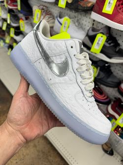NIKE AIR FORCE 1 LOW WHITE SILVER CROC TEXTURE USED SIZE 12 WITH BOX