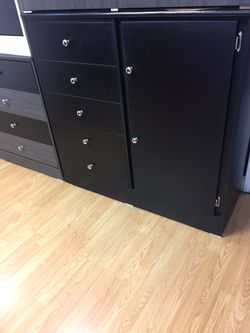 Compressed Wood Dresser