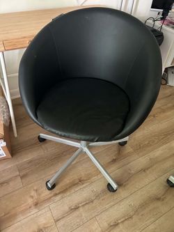 IKEA Skruvsta Black Swivel Office Chair