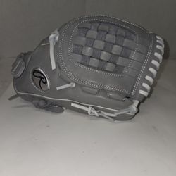 Rawlings  gg elite  fast pitch softball glove 
new  with tag
size 12  
Mdoel ggefp120bg
110 or best offer
All reasonable offers are accepted Thank you