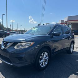 Nissan rogue 2016 body parts , passenger  side doors , rear door  Pilar