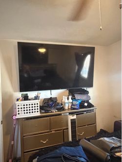 75 in tv  smart Roku