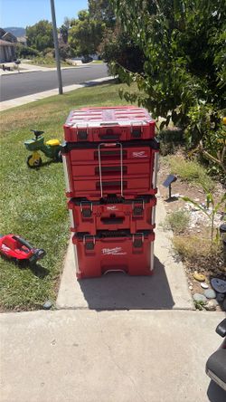 Milwaukee pack out set up