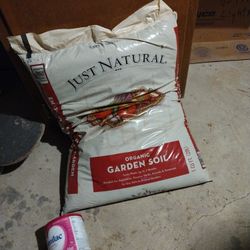 Just Natural Organic Garden Soil A Bag And Three Quarters