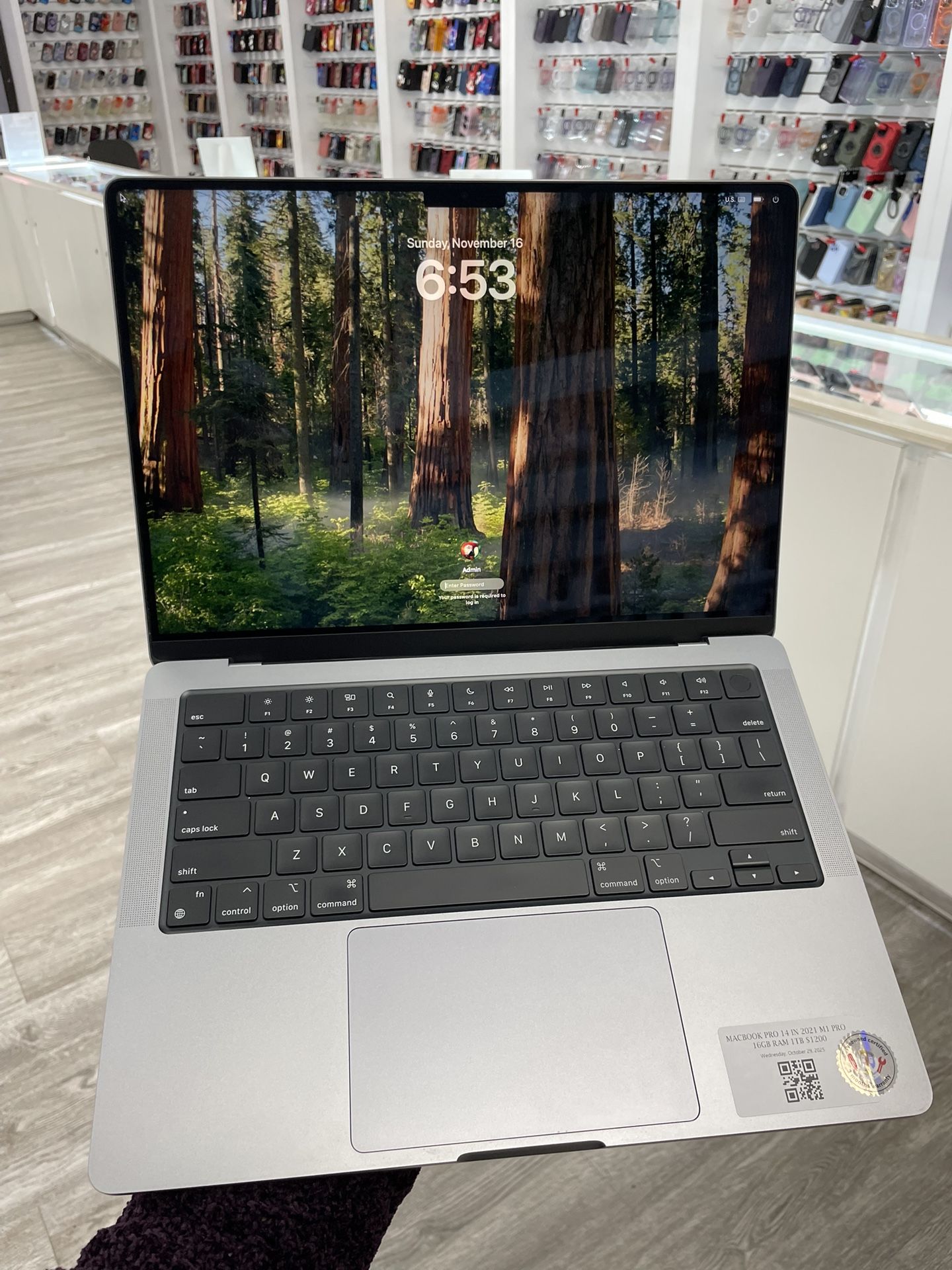 MacBook Pro 14 Inch 2021 M1 Pro 16gb Ram 1tb