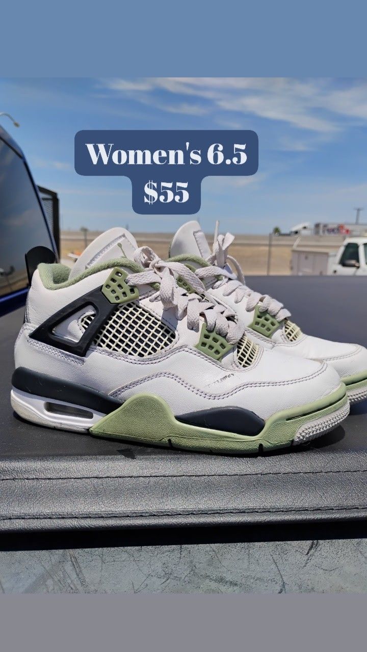 Women's Jordan Retro 4 Seafoam 6.5