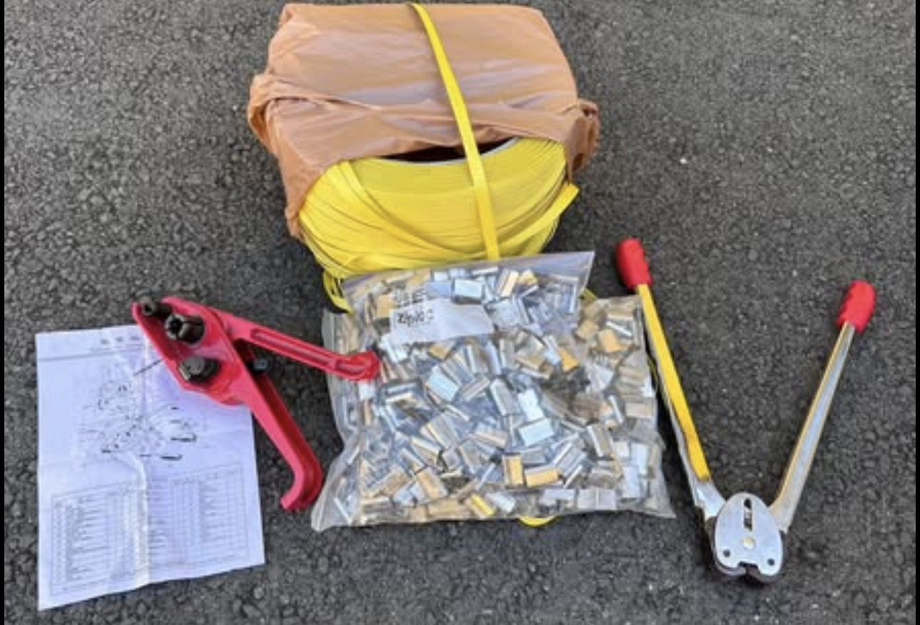 Strapping Band, with Tensioner and Sealer Tool