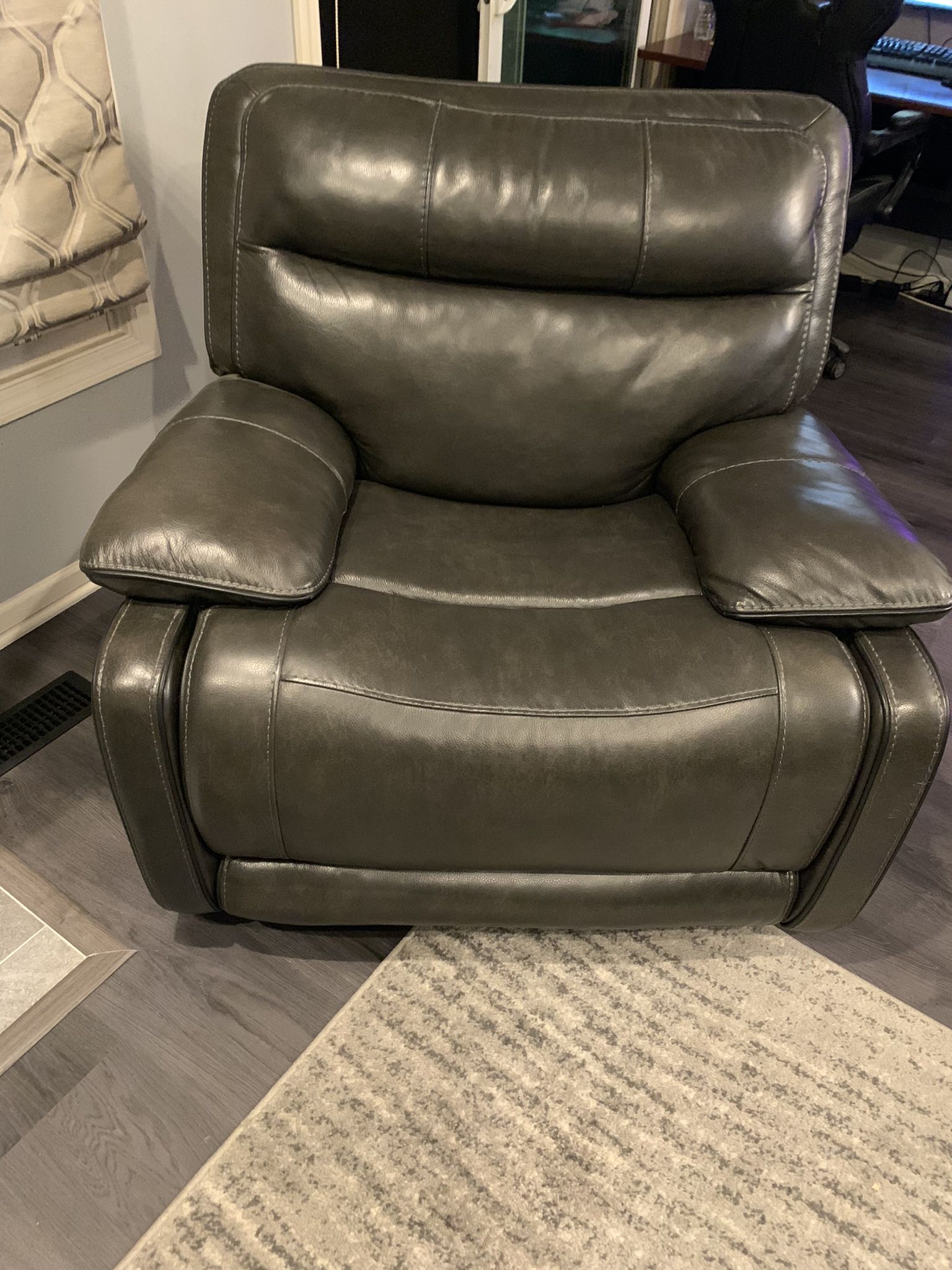 Power Recliner 