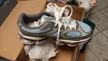 Ladies NB shoes size 7