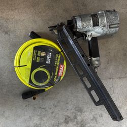 HITACHI NR83A2 Nailgun