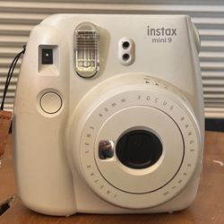 Polaroid Camera 