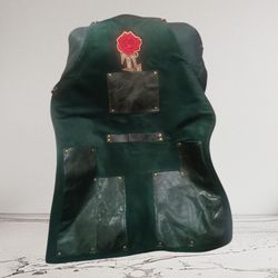 Gardening apron or hairstyles .