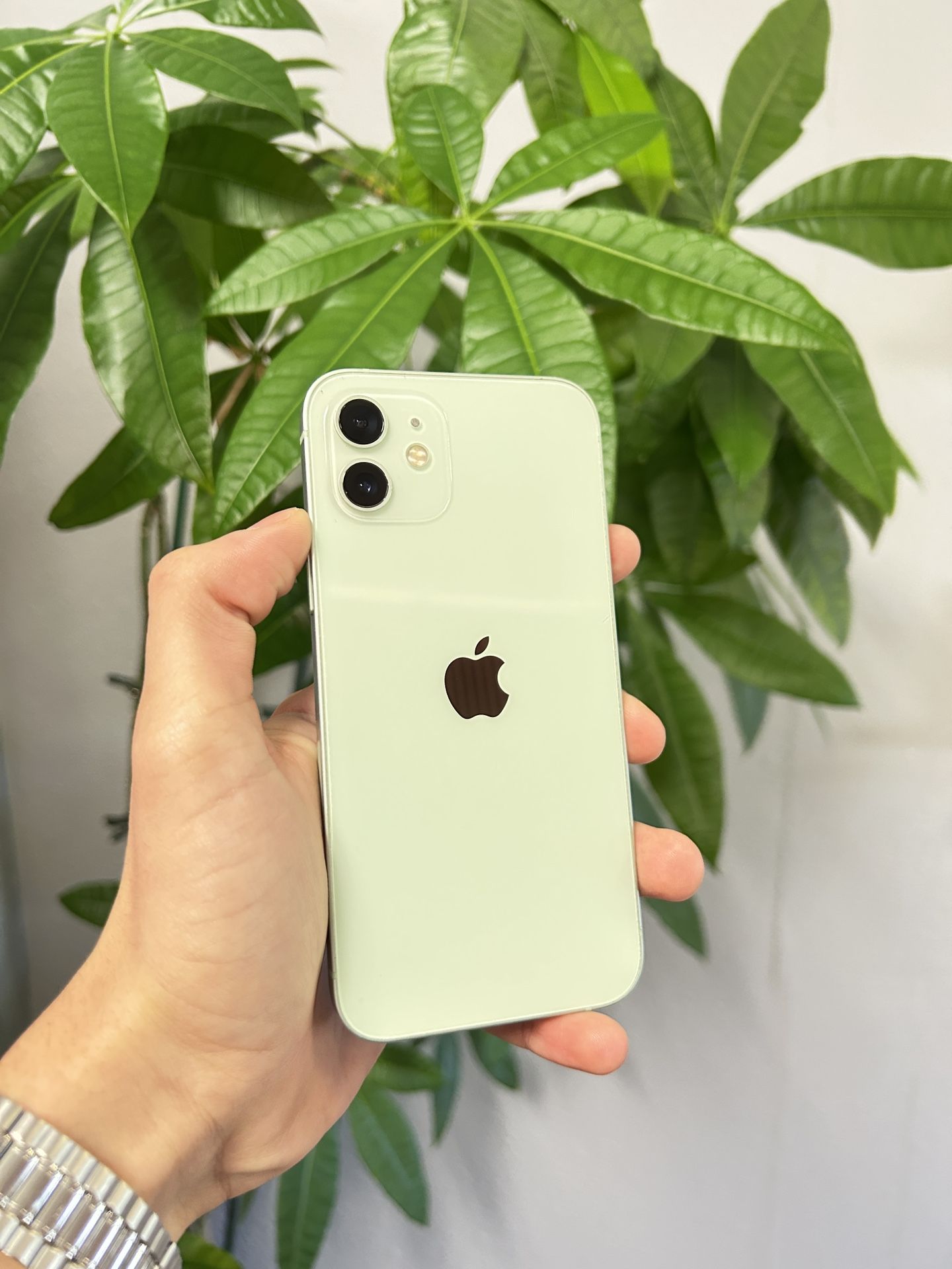 iPhone 12 - Unlocked - 64GB