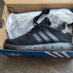 Adidas Swift Run Women’s