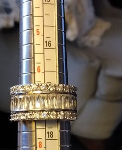 GORGEOUS FULL CIRCLE RING
