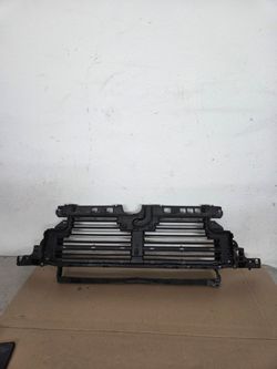 2021-2023 FORD BRONCO FRONT UPPER ACTIVE RADIATOR AIR SHUTTER OEM