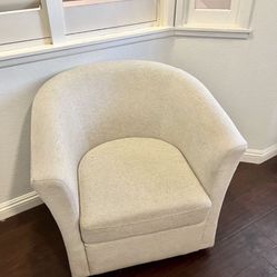 Beautiful Round Swivel Accent Chair 
