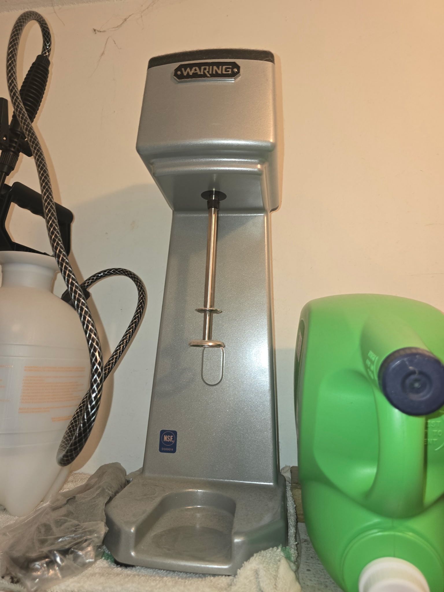 Waring drink Mixer
