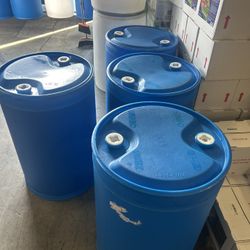 HEAVY DUTY PLASTIC 55 GALLON DRUMS $25 EACH DELIVERY AVAILABLE $$$