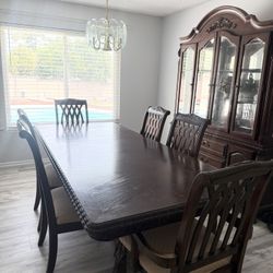 Dinning Table and Chairs