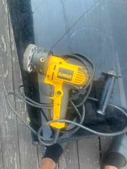 Dealt sander for sale 75 OBO