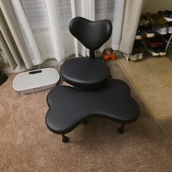 Ergonomic Kneeling Chair 